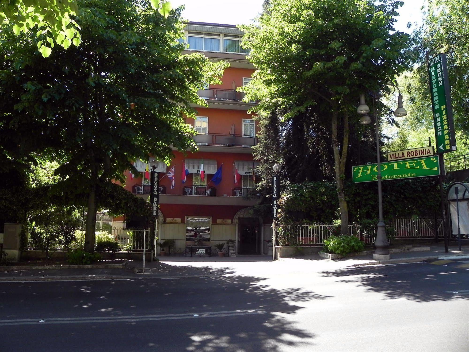 Robinia Hotel